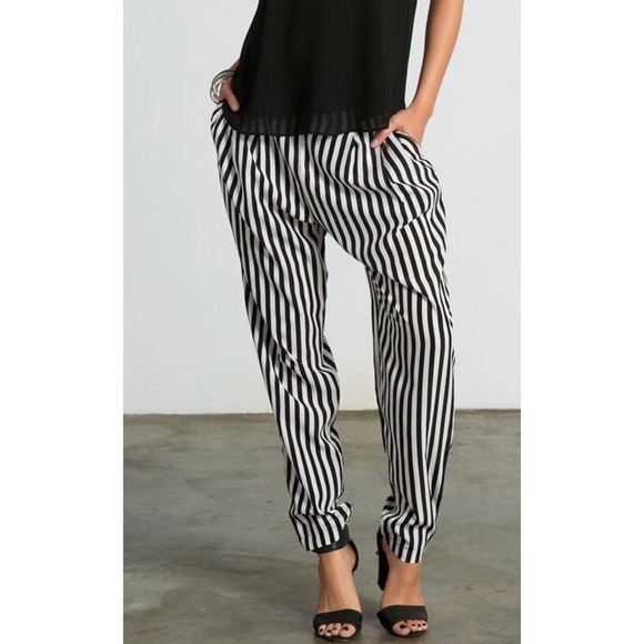 The Boss babe Stripe Pants - Picture 3 of 6